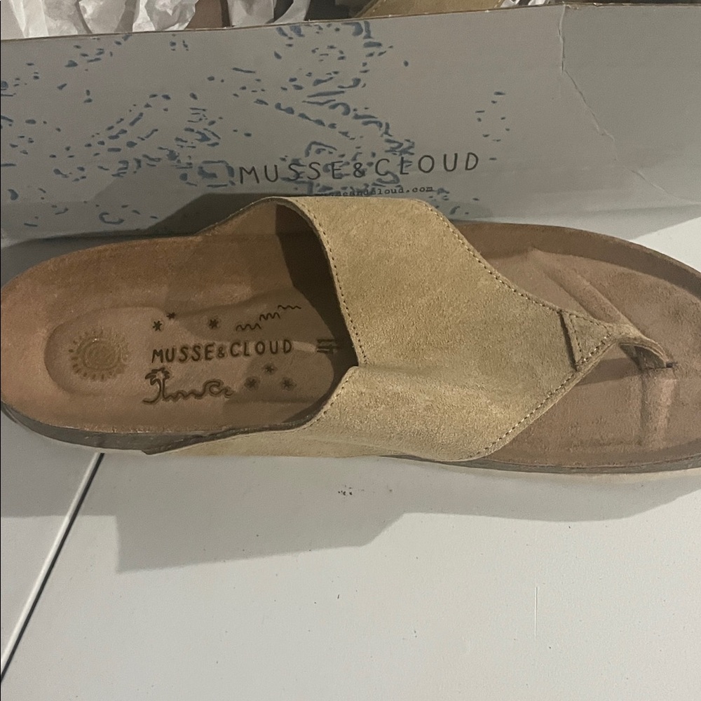 Musse & Cloud Beige Suede Slide Sandals